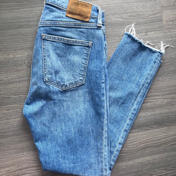 Denim Forum Blue Jeans - Picture 1 of 3